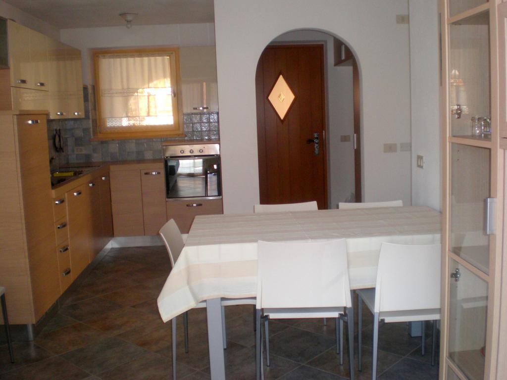 Anna Apartment Pozza di Fassa Ngoại thất bức ảnh