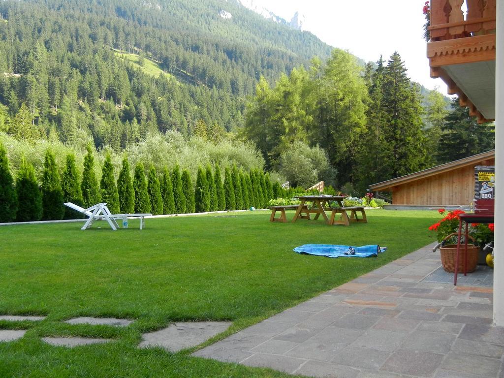 Anna Apartment Pozza di Fassa Ngoại thất bức ảnh