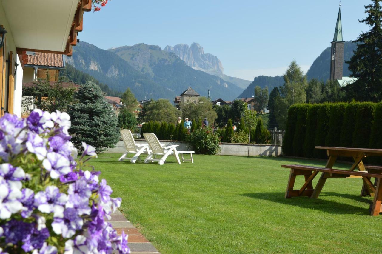 Anna Apartment Pozza di Fassa Ngoại thất bức ảnh